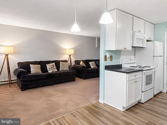 5th image of 1724 Mosser Rd #11