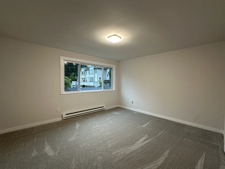 14836 SE 16th St #20 — Photo 8