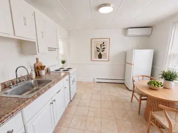 20 Creighton St APT 4, Boston, MA 02130