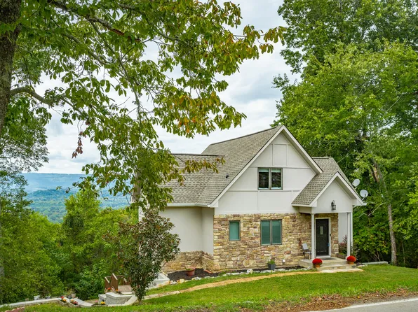 6497 Fairview Rd, Hixson, TN 37343