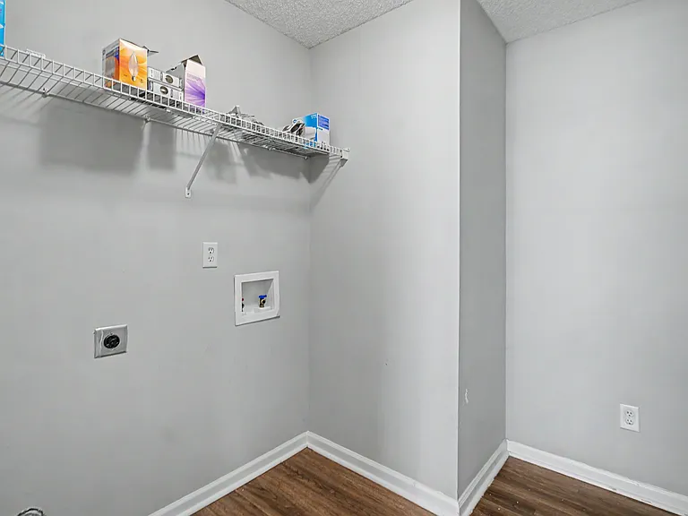1110 Cornett Ct — Photo 12