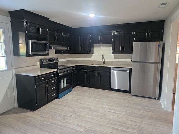 5th image of 946 Clearview Rd