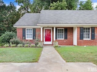 145 Rollingwood Dr, Dunn, NC 28334