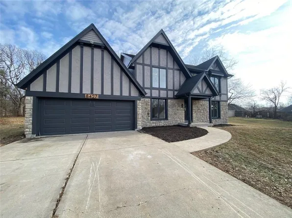 8427 Woodson Dr, Raytown, MO 64138