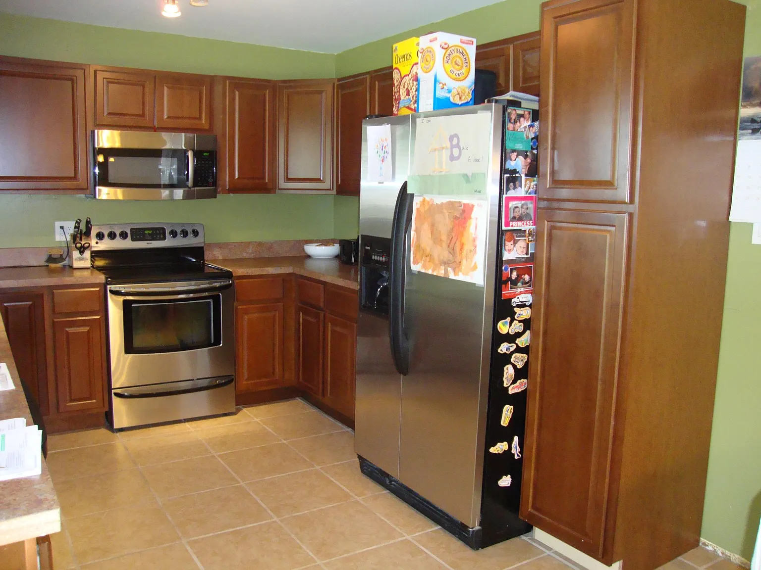5 bed, 2200 sqft, $3,400 — Photo 3