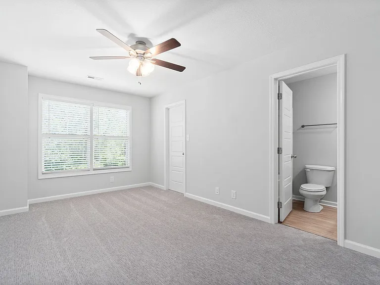 2299 Raleigh Ct #B — Photo 15