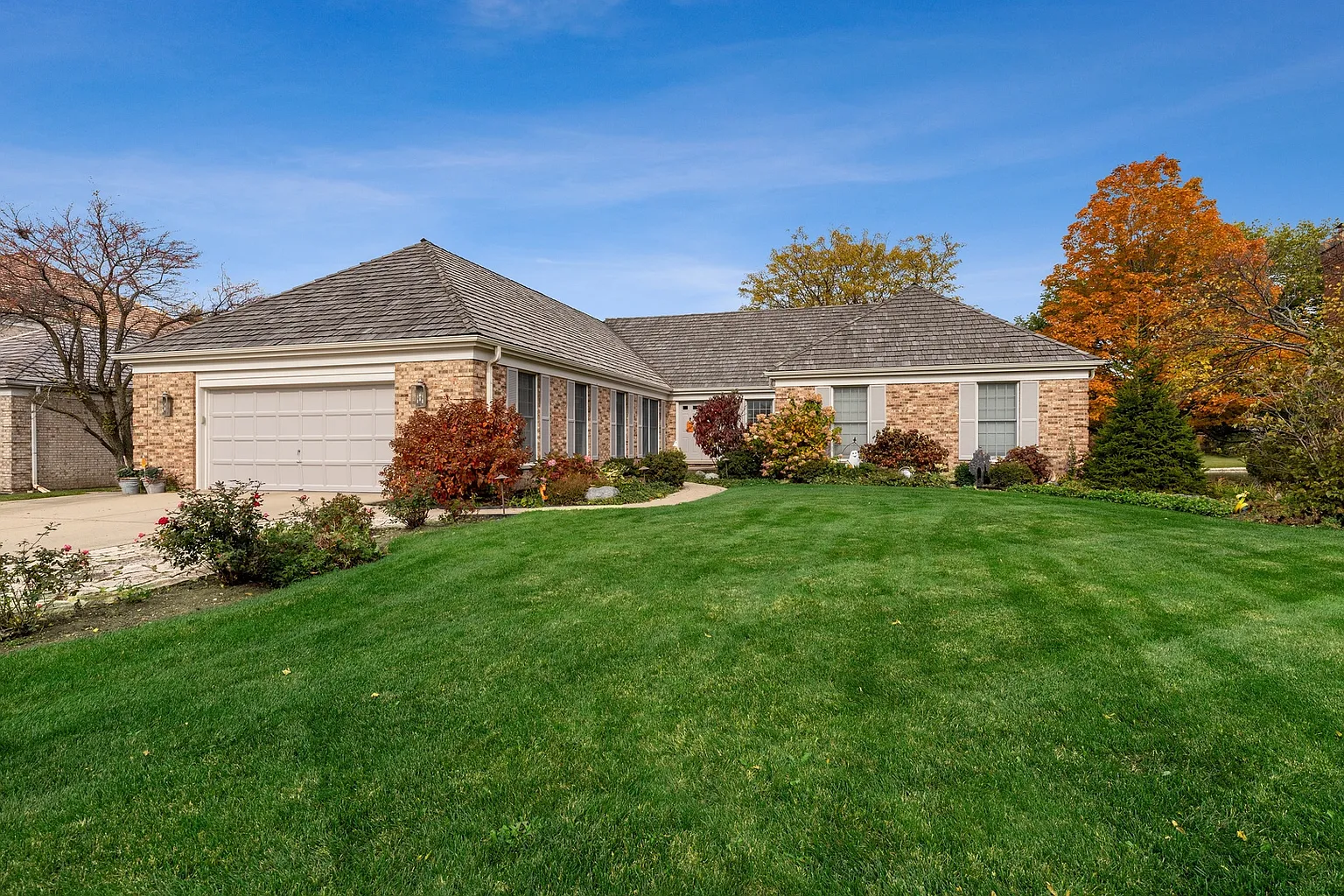 2306 Mohawk Ln photo 1