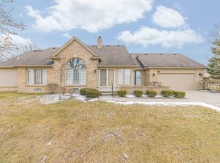 16946 Driftwood Dr, Macomb, MI 48042