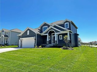 24795 W 89th Ter, Lenexa, KS 66227