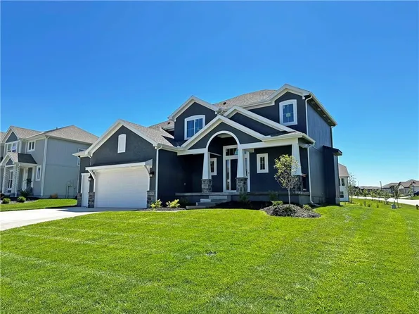24795 W 89th Ter, Lenexa, KS 66227