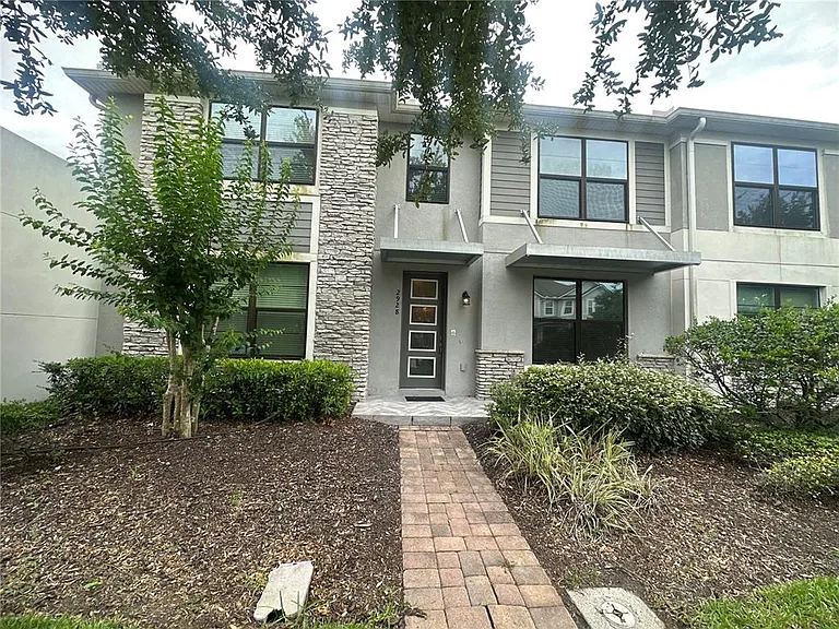 2928 Windmill Dr — Photo 2