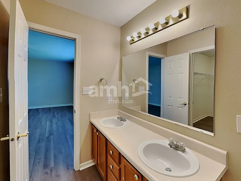 322 Brookview Dr — Photo 11