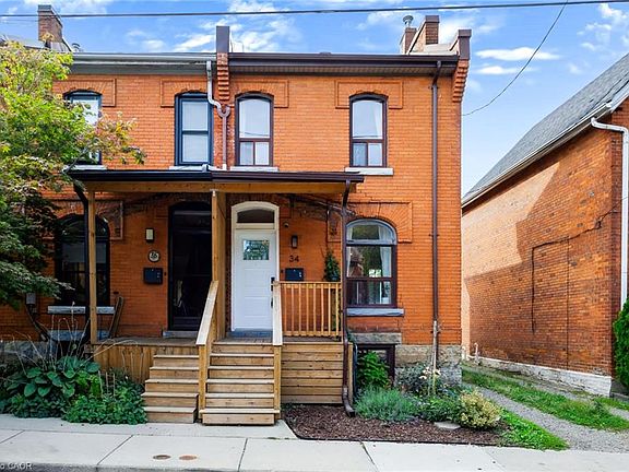 2nd image of 34 Baillie St