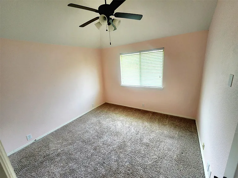 2200 Shannon Dr — Photo 12