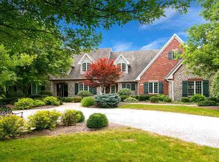 4785 Blackhawk Trail Ct, Bettendorf, IA 52722