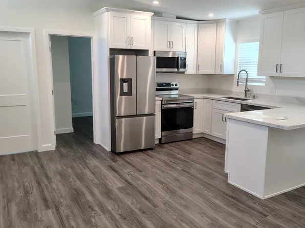 11649 Oakknoll Ct #2, Fontana, CA 92337