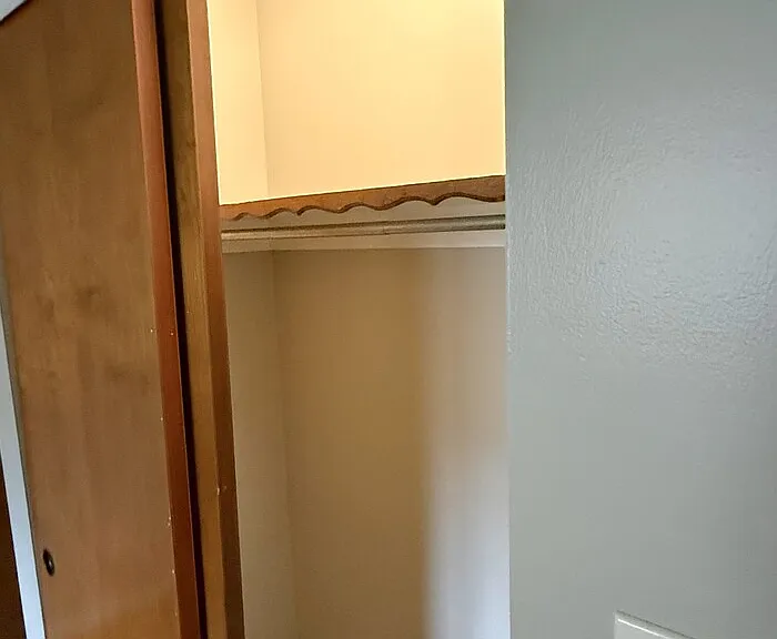 1862 Hampstead Dr — Photo 8