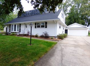 2588 W Point Rd, Green Bay, WI 54304
