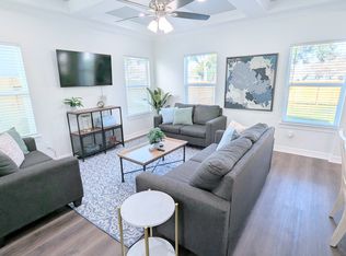 402 N 4th St, Beasley, TX 77417