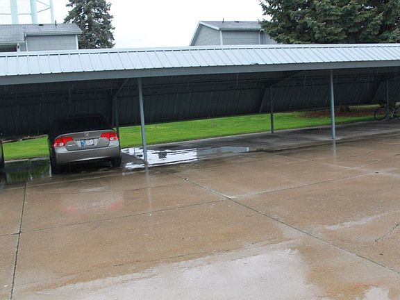 3rd image of 205 Tanglewood Dr APT C