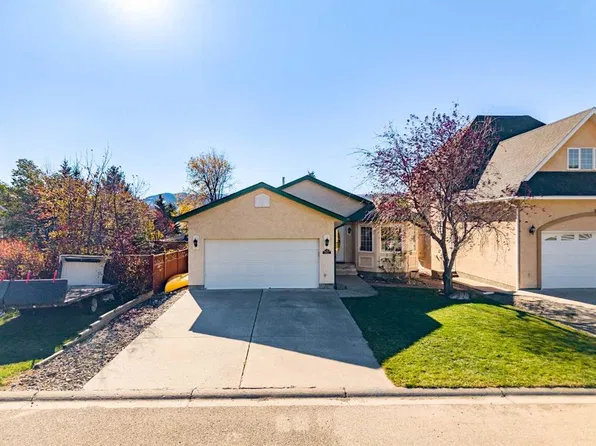 3013 N 214th St, Crowsnest Pass, AB T0K 0C0