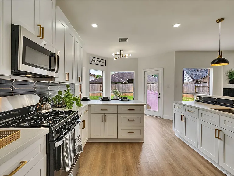 246 Cedar Elm Ln — Photo 17