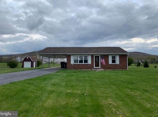 424 Park Dr, Carlisle, PA 17015
