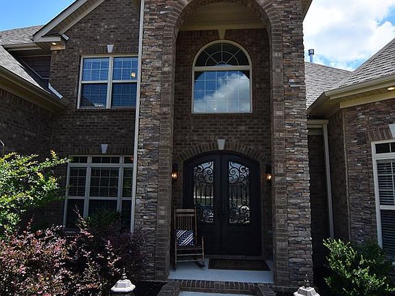 4th image of 200 Woodgrove Dr