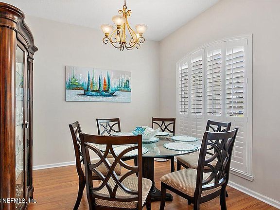 4th image of 931 STONE HARBOR Drive