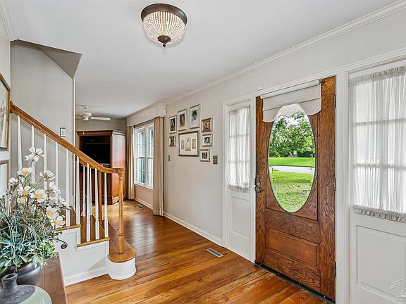 4th image of 2381 Connell Dr