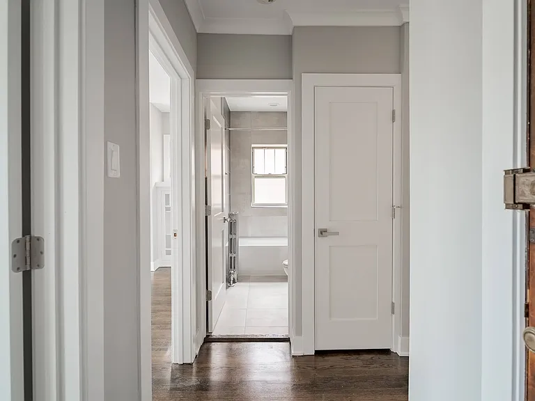 5111-21 W. Montrose Ave — Photo 17