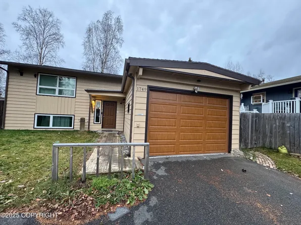 1749 Skilak Cir, Anchorage, AK 99504