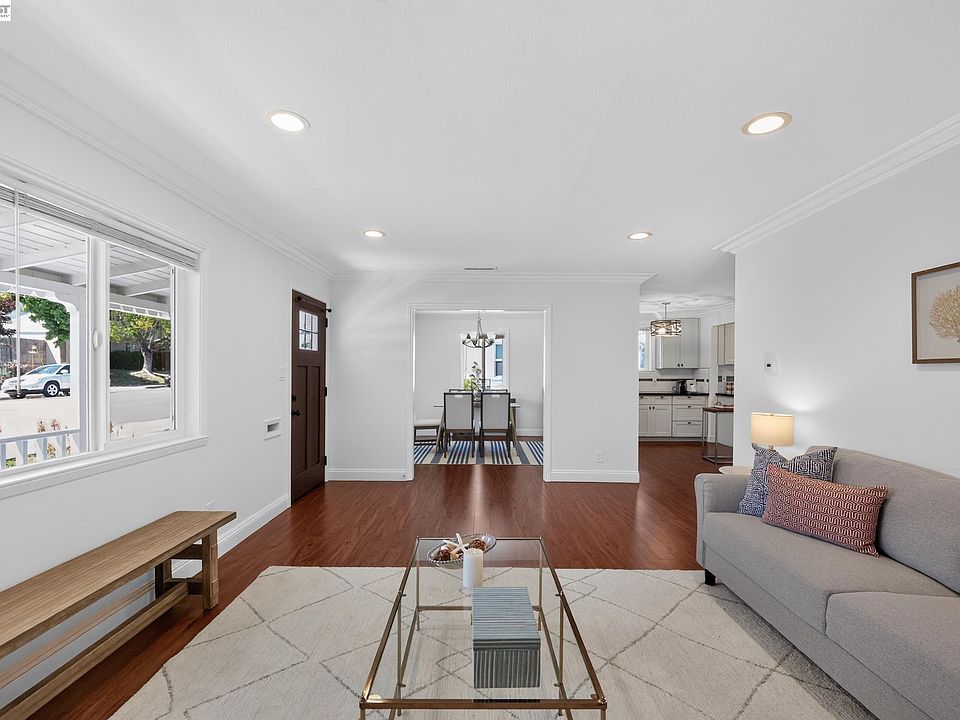 1st image of 20556 Forest Ave