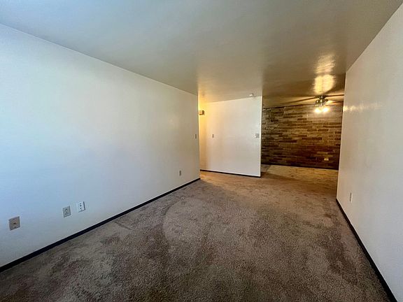2nd image of 404 Kellywood Mnr #0
