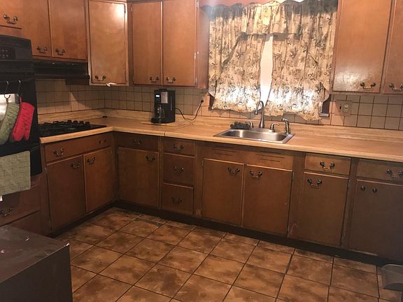 4th image of 107 Bement Ave #2