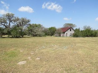224 Fox Crossing Rd, Meyersville, TX 77974