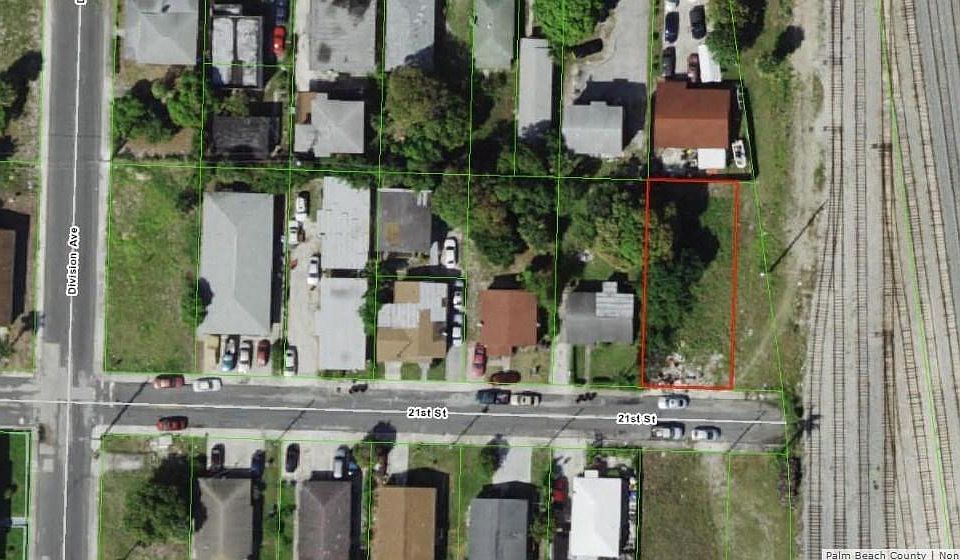 1st image of 711 21st St