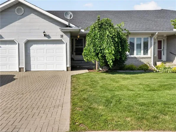 11 Garden Dr, West Lincoln, ON L0R 2A0
