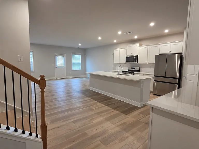 521 Elkwood Ln — Photo 13