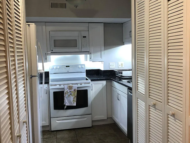 175 Briarcrest Dr #106 — Photo 6
