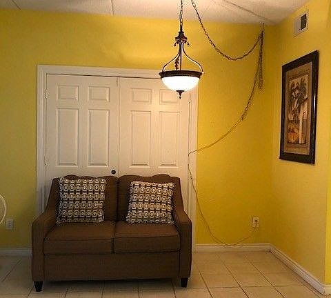 4th image of 125 E Cora Lee Dr #302