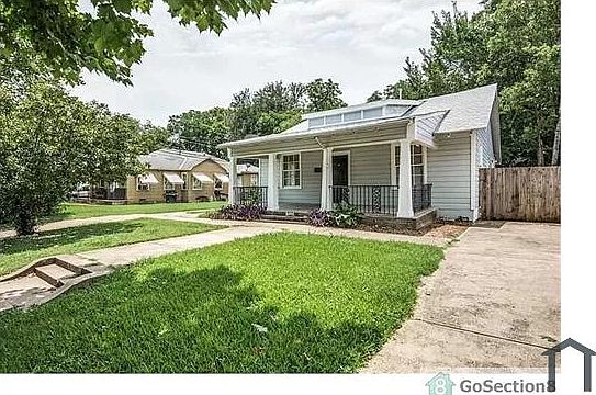 3rd image of 1001 N Fitzhugh Ave