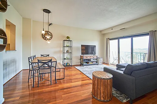505 E Braddock Rd #702 Photo 1