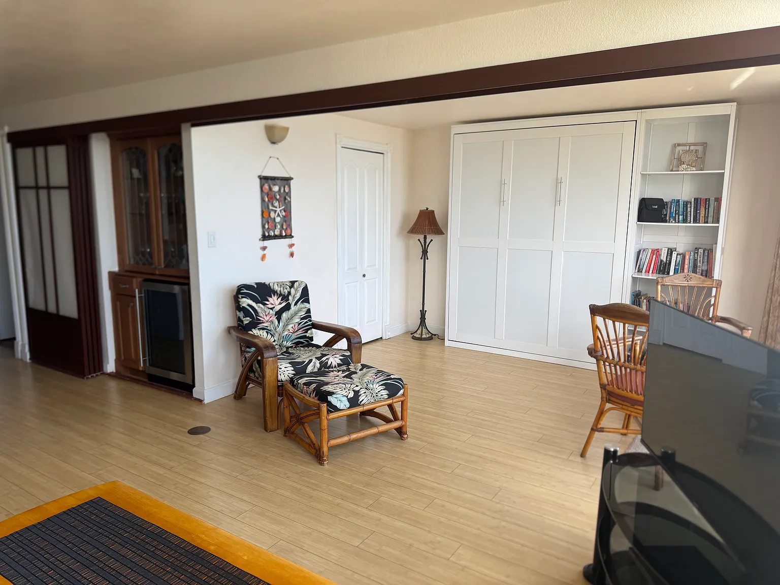 1 bed, 985 sqft, $6,000 — Photo 4