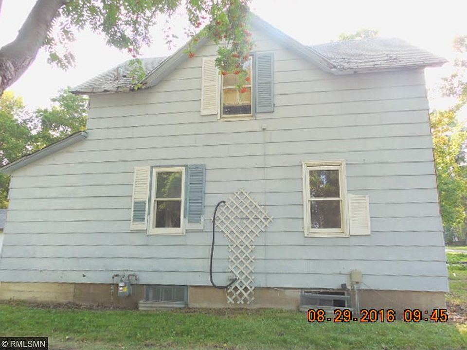 2nd image of 836 Olaf Ave NW