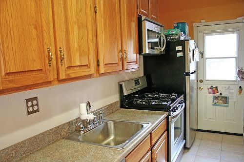5th image of 1352 E 59th St