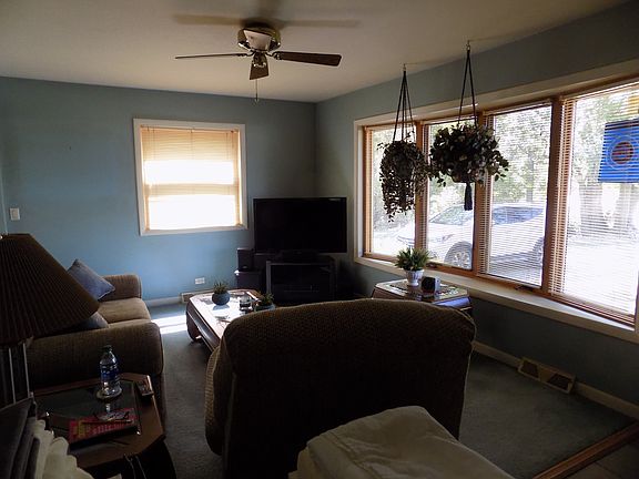 3rd image of 113 Castlewood Dr