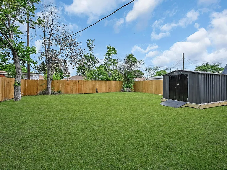 4406 Edison St — Photo 21