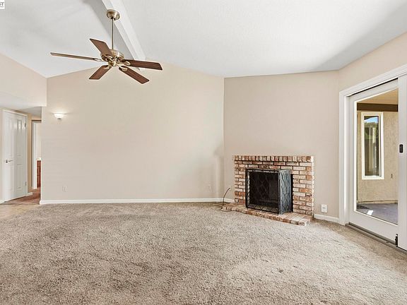 2nd image of 165 Fairoaks Dr