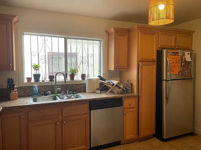 142 Rosemont Ave #5 — Photo 6